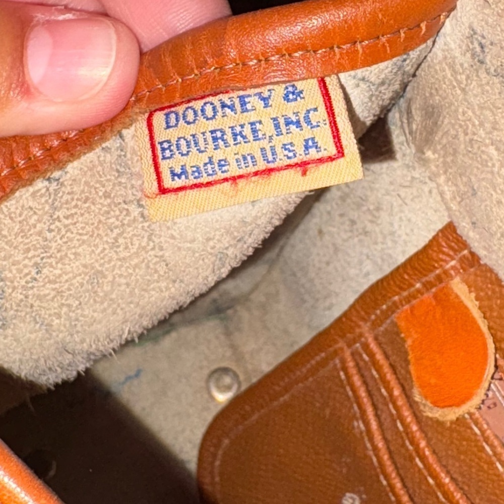 Vintage Dooney & Bourke Cream Essex Purse Tan Trim All Weather Leather AWL - Picture 6 of 7